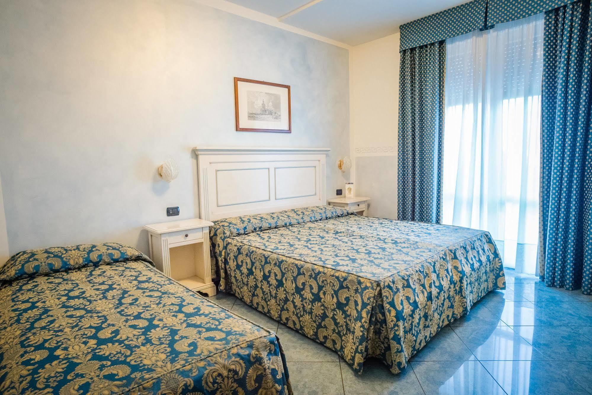 Hotel Confine Кола Экстерьер фото